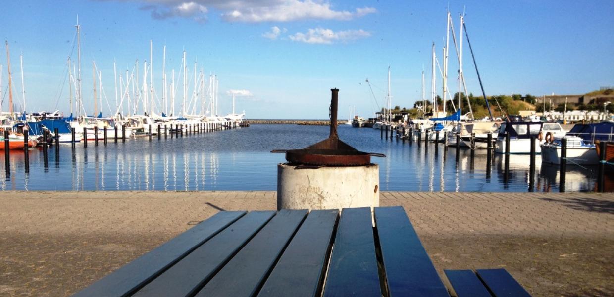 Dragør Lystbådehavn bænke og grilplads