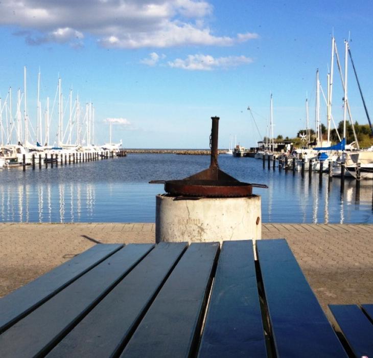 Dragør Lystbådehavn bænke og grilplads